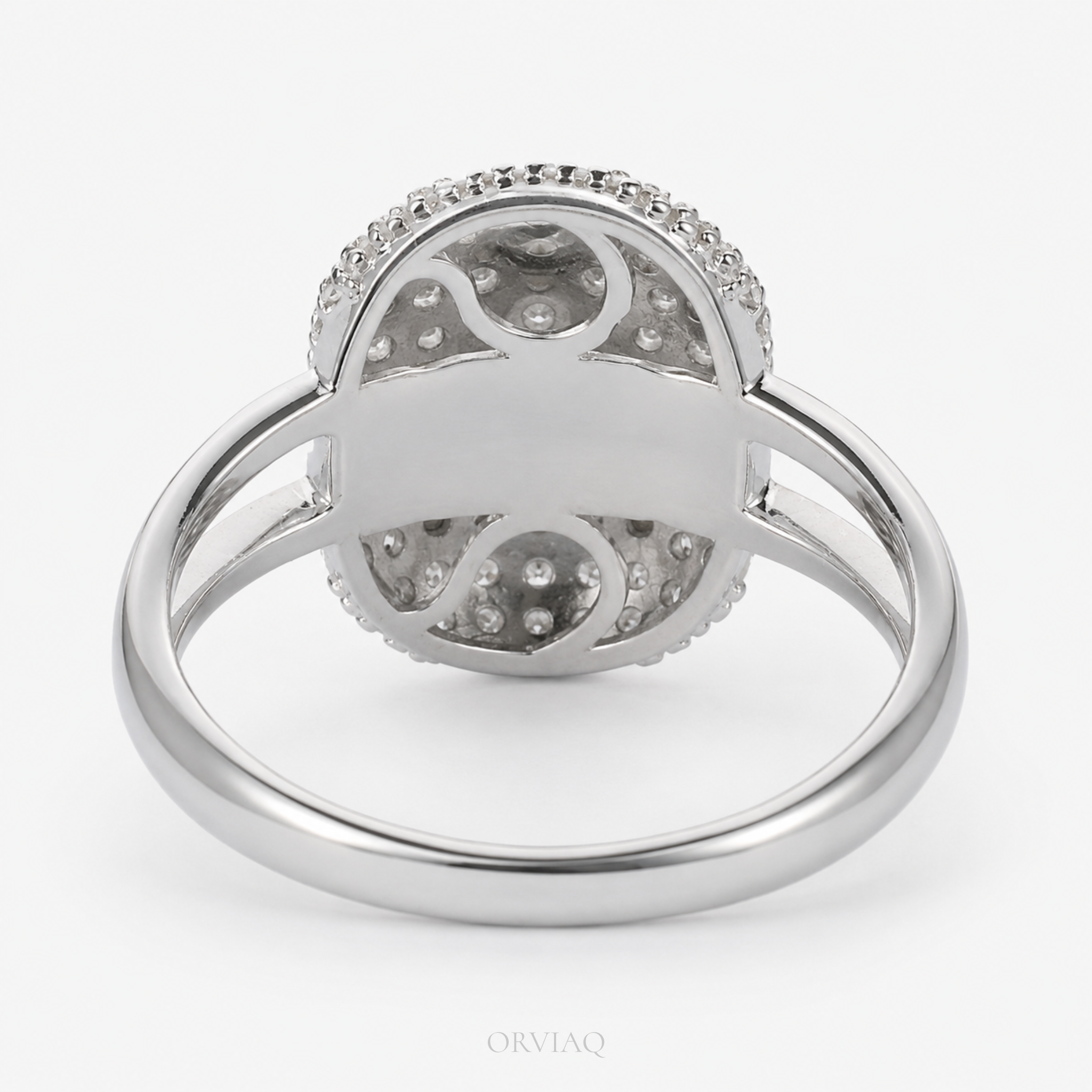Round Brilliant Lab-Grown Diamond Oval Pave Cluster Engagement Ring